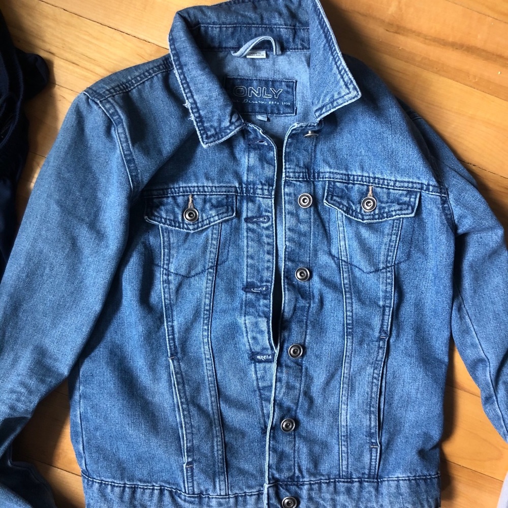 Only Jean jacket, hardly ever worn!